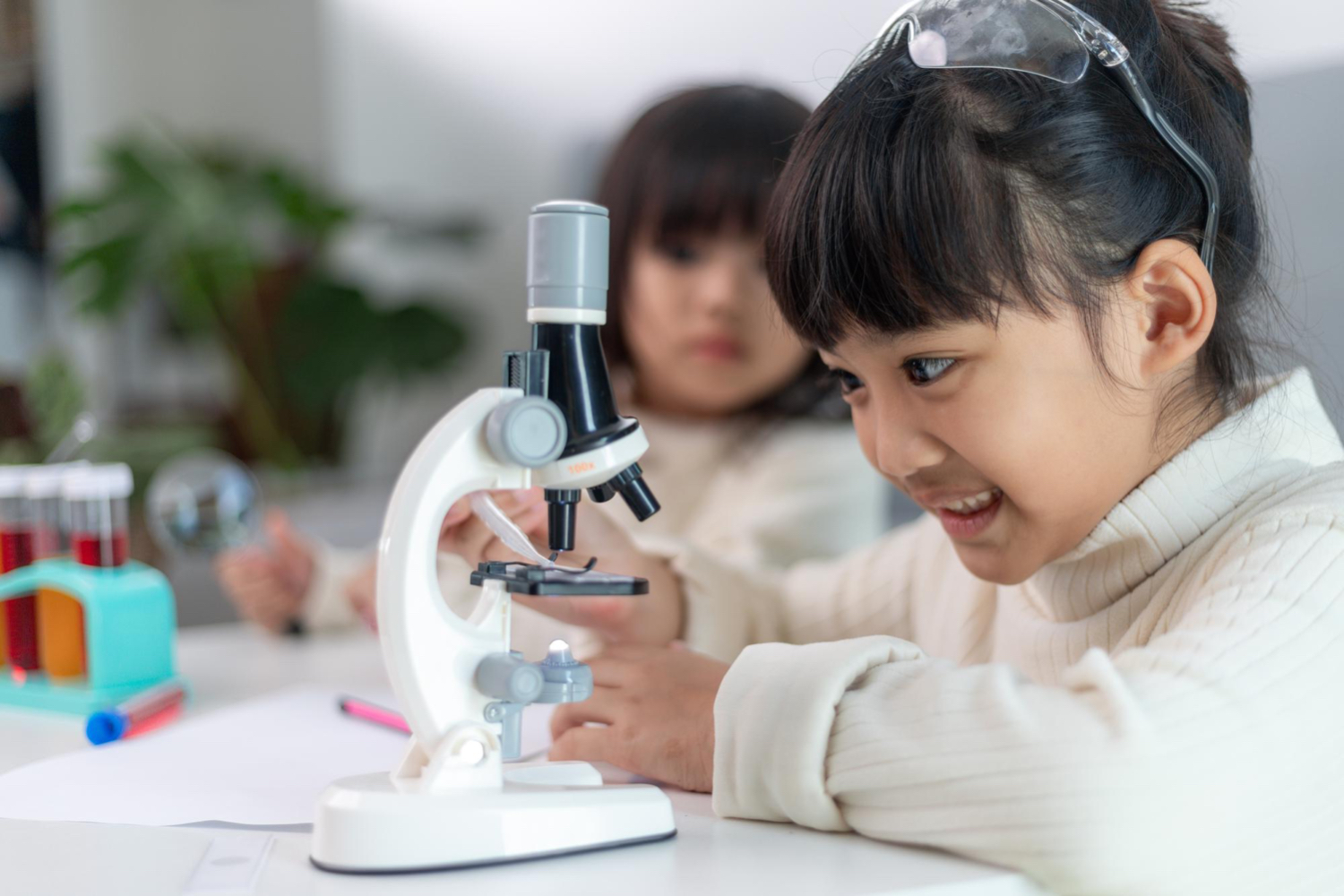 香港小學科學科課程：不只是知識，更是探索和創造